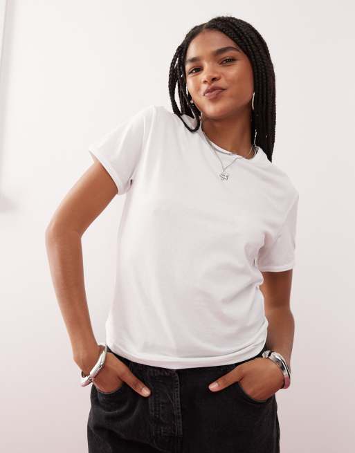 Weekday - T-shirt bianca con cuciture rinforzate