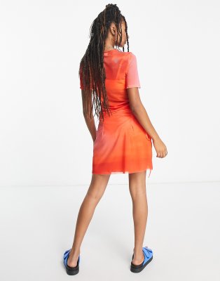 T-shirt con stampa tramonto sfocata in coordinato-Arancione - Weekday T-shirt donna  - immagine2