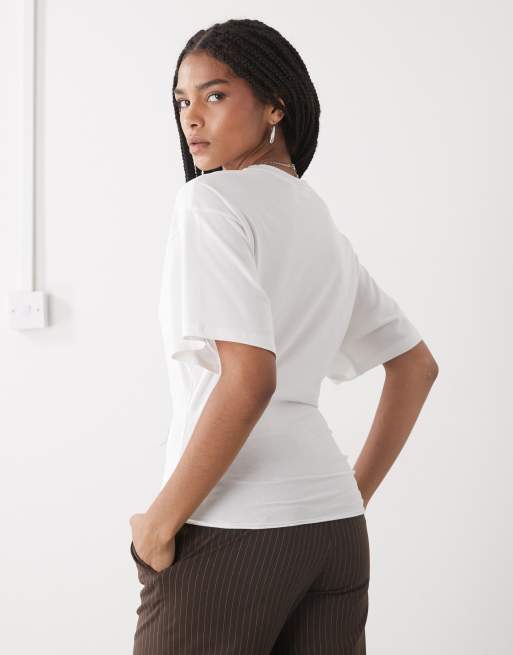 Weekday – T-Shirt in Weiß mit geraffter Taille, 3 von 4