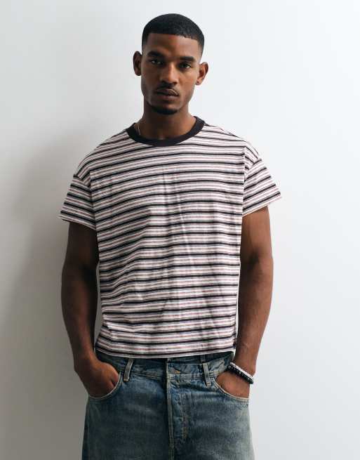 Weekday T-shirt med cap-ærme-detalje i råhvid, brun og blå stribe, 4 af 5