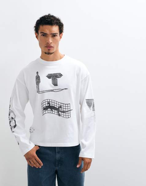 Weekday t-shirt oversize a maniche lunghe con grafiche multi-logo bianche - view 1