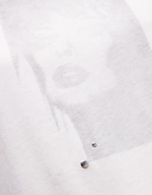 Weekday - T-shirt oversize bianca con stampa grafica e borchie in metallo, 2 di 4