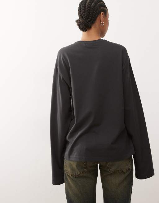 Weekday - T-shirt oversize coupe carrée à manches longues - Noir cassé, 3 de 4
