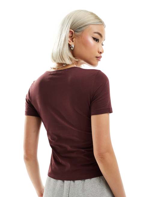 Weekday - T-shirt slim bordeaux - In esclusiva per ASOS, 2 di 4