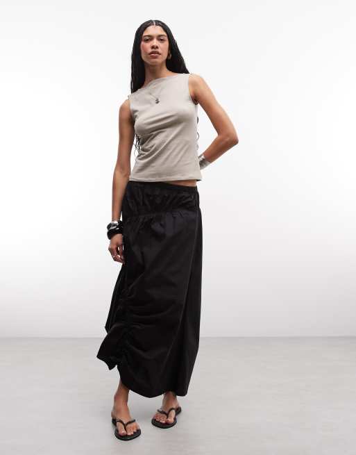 Weekday – Tanktop in Beige mit U-Boot-Ausschnitt und Rückenausschnitt, exklusiv bei ASOS, 2 von 4