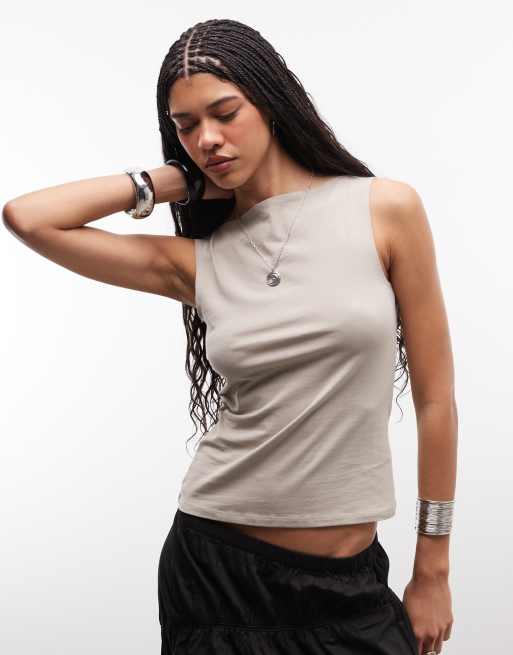 Weekday – Tanktop in Beige mit U-Boot-Ausschnitt und Rückenausschnitt, exklusiv bei ASOS, 3 von 4
