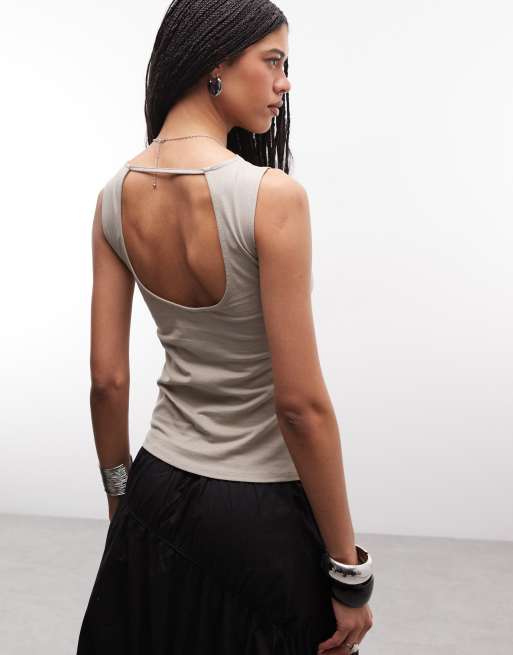Weekday – Tanktop in Beige mit U-Boot-Ausschnitt und Rückenausschnitt, exklusiv bei ASOS, 4 von 4