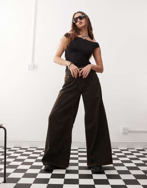 Weekday Telescope mid waist extreme baggy jeans in brown - view 1