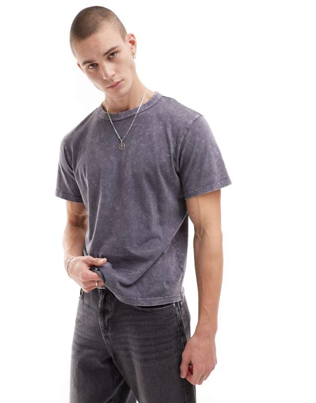 Weekday - toby boxy fit t-shirt in dark blue acid wash