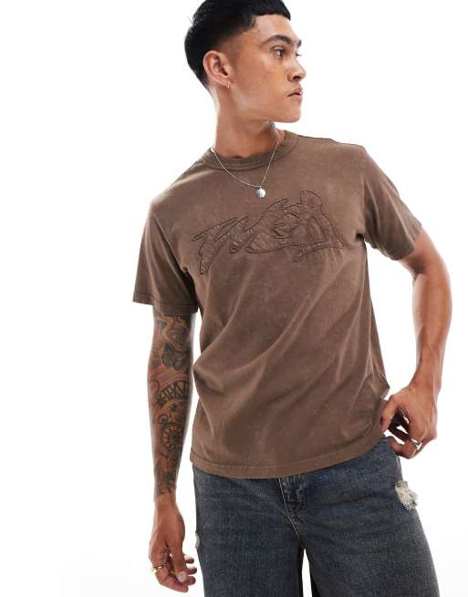 Weekday – Toby – Kastiges T-Shirt in verwaschenem Braun mit Motiv-Applikation