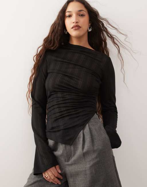 Weekday - Top à manches longues asymétrique en tulle transparent - Noir