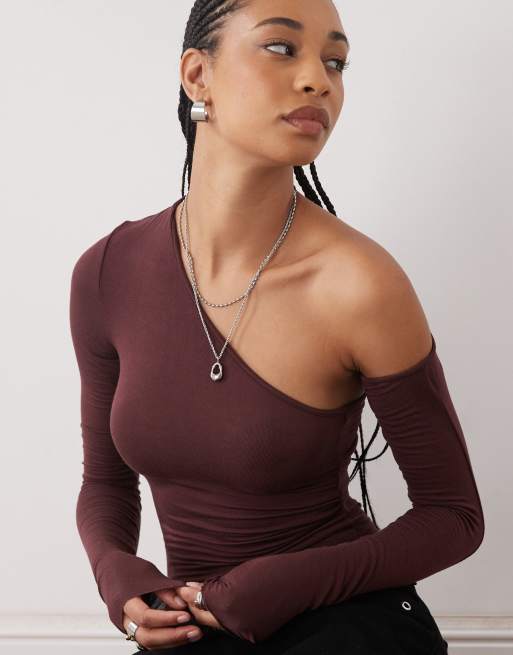 Weekday - Top a maniche lunghe super soffice bordeaux con cut-out asimmetrico - In esclusiva per ASOS, 3 di 4