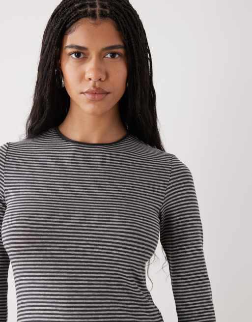 Weekday - Top ajusté à manches longues et rayures - Noir/gris, 2 de 4