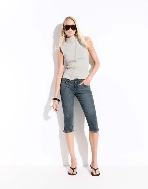 Weekday top asymétrique à col montant boutonné couleur taupe clair, 2 de 8