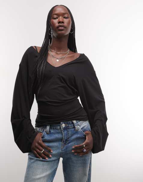 Weekday top met gedrapeerde diepe halslijn, lange mouwen en getailleerde taille in zwart - view 1