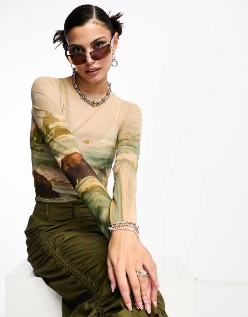 Weekday - Top van mesh met lange mouwen en grafische illusieprint