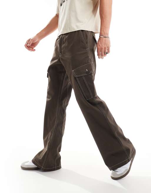Weekday – Tore – Cargohose in Dunkelbraun mit weitem Beinschnitt