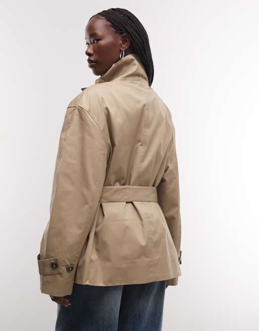 Weekday - trench corto con cuello alzado en beige, exclusivo en ASOS, 2 de 4