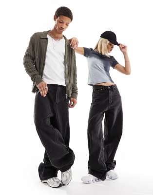 Weekday Unisex Astro loose fit wide leg jeans in tuned black φωτογραφία