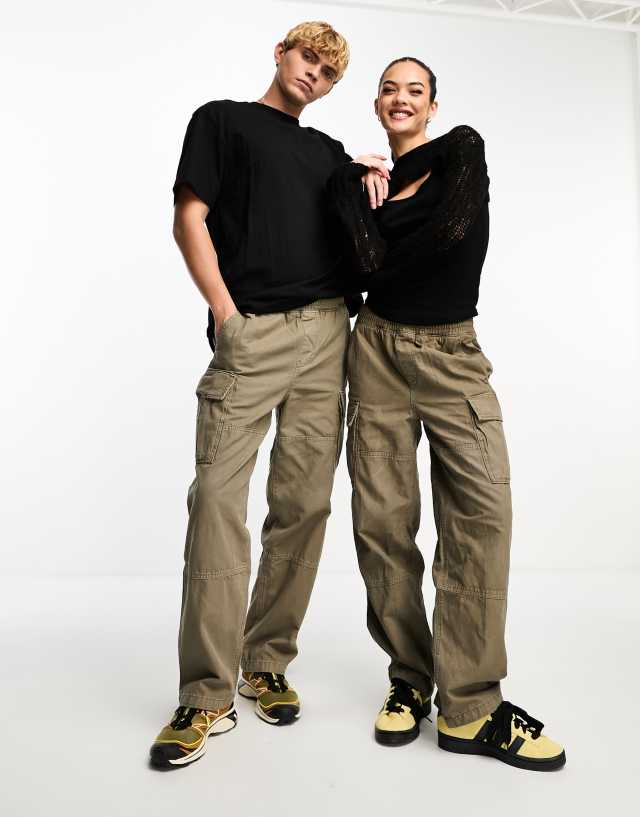 Weekday - unisex joshua cargo trousers in mole exclusive to asos