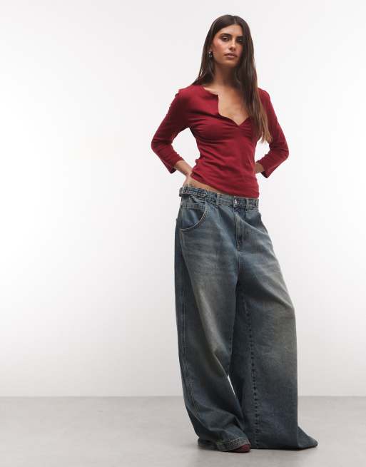 Weekday v-neck three quarter length sleeve top in cherry red, 2 of 4