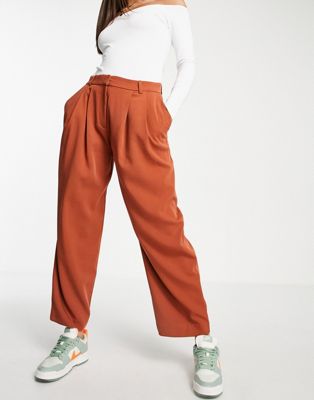 Femme Weekday - Vale - Pantalon large ajusté en tissu recyclé - Marron