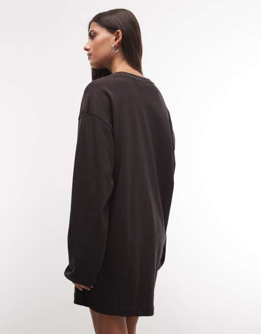 Weekday - vestido camisero extragrande de manga larga en marrón, exclusivo en ASOS, 4 de 4