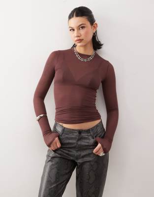 Weekday – Vinröd långärmad t-shirt i mjukt, halvskirt material – Endast hos ASOS - view 1