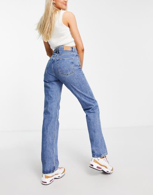 Weekday Voyage Gerade geschnittene Jeans in Harper Blau mit hohem Bund