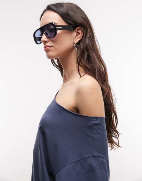 Weekday – Weites Oversize-T-Shirt in Marineblau mit überschnittenen Schultern - view 1