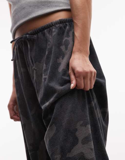 Weekday wide leg draped pants in camo print, 4 of 5