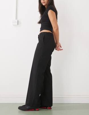 Weekday Wide Leg Pleated Pants In Black