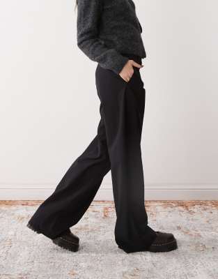 Weekday Oversized Wide Leg Pleated Pants In Black