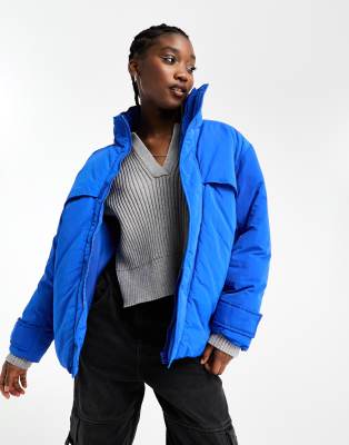 Weekday - Windy - Wattierte Oversize-Windjacke in Blau