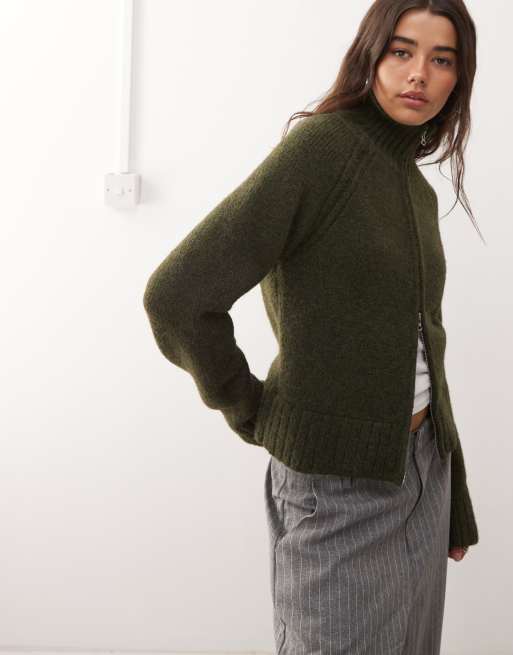 Weekday - Gilet zippé en maille duveteuse de laine mélangée - Vert foncé chiné