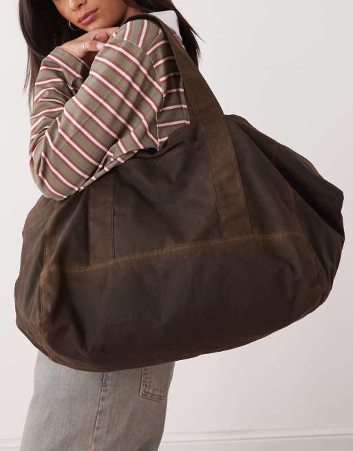 Weekday – Woskowana płócienna torba typu tote oversize w ciemnobrązowym kolorze