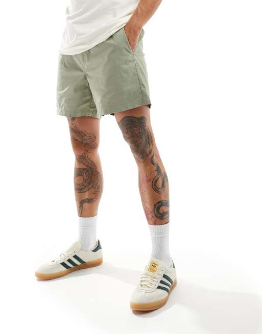 Weekday – Zed – Khakifärgade shorts i regular fit