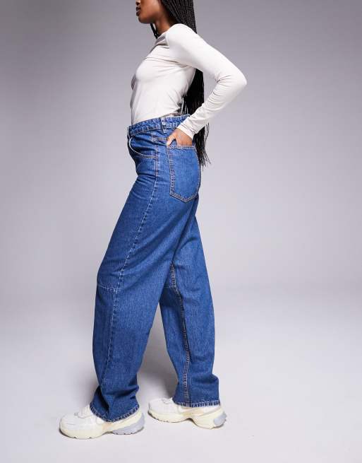 Weekend Collective baggy barrel fit jeans in mid blue wash, 3 of 5