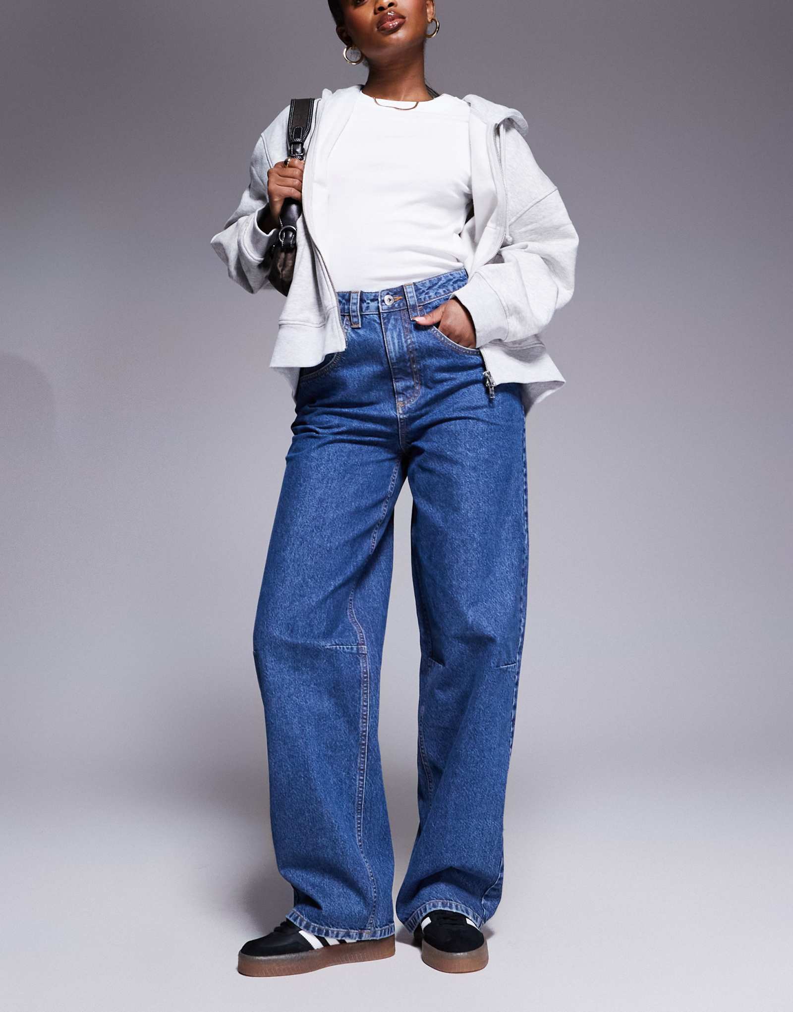 Мешковатые джинсы-бочкообразки Weekend Collective темно-синего цвета, выстиранные