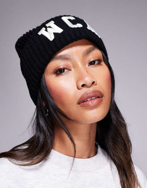 Weekend Collective - Beanie met varsity logo in zwart - view 1