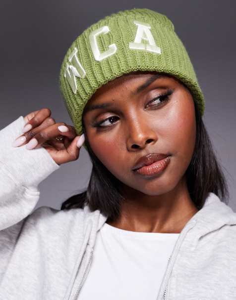 Weekend Collective beanie with varsity logo in green - view 1