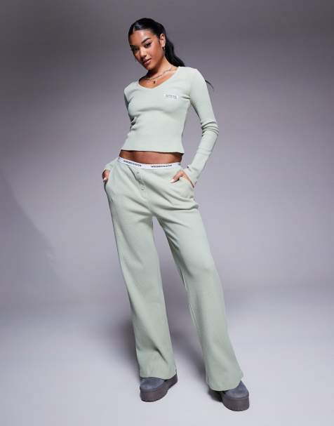 Weekend Collective - Broek met wijde pijpen, wafelstructuur en tailleband in saliegroen, deel van co-ord set - view 1