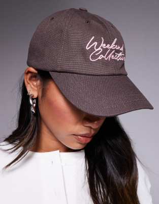 Weekend Collective - Casquette de baseball à broderie manuscrite - Chocolat-Brown