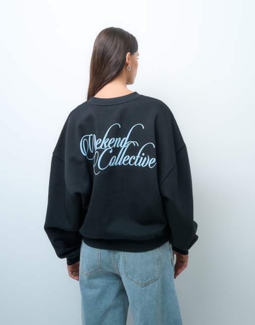 Weekend Collective co-ord oversized henley-sweatshirt med grafik i svart, 2 av 4