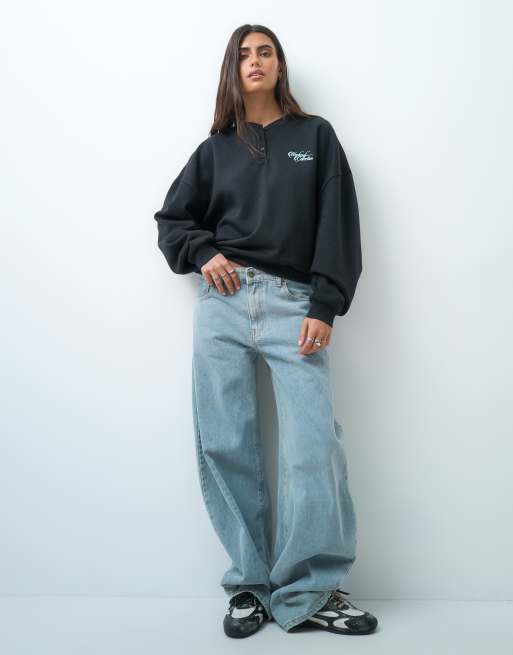 Weekend Collective co-ord oversized henley-sweatshirt med grafik i svart, 3 av 4