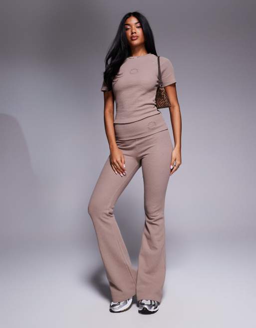 Weekend Collective - Co-ord set van wafelstof in mokka