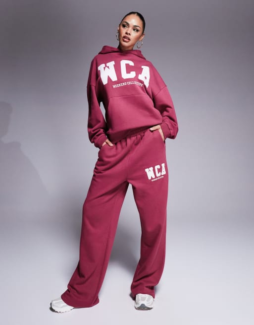 Weekend Collective - Coordinato color prugna con felpa con cappuccio e joggers con logo college