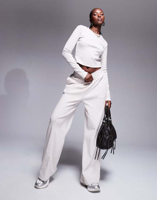 Weekend Collective - Coordinato con joggers ampi e top a maniche lunghe color avena a coste