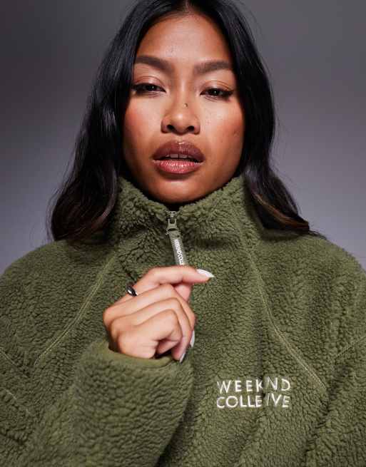 Weekend Collective – Cropped Oberteil aus Teddy-Fleece in Khaki, 2 von 4