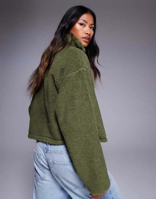 Weekend Collective – Cropped Oberteil aus Teddy-Fleece in Khaki, 4 von 4